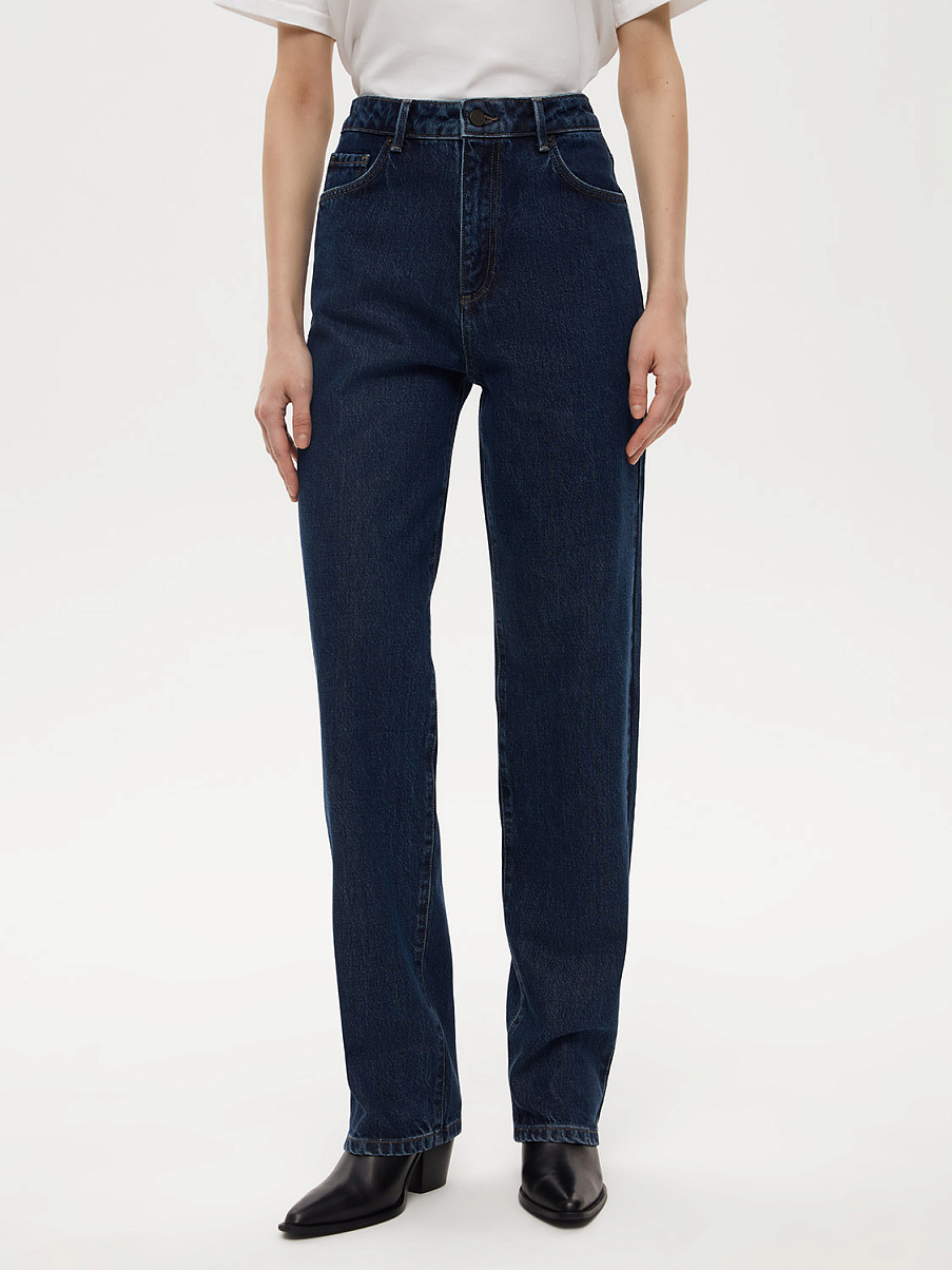Зауженные джинсы с высокой посадкой