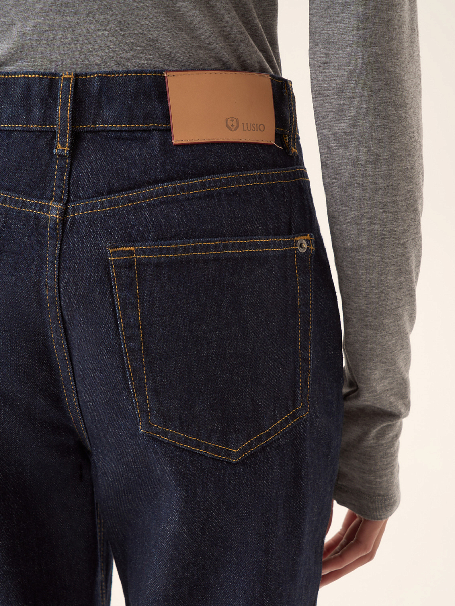 Джинсы прямого кроя