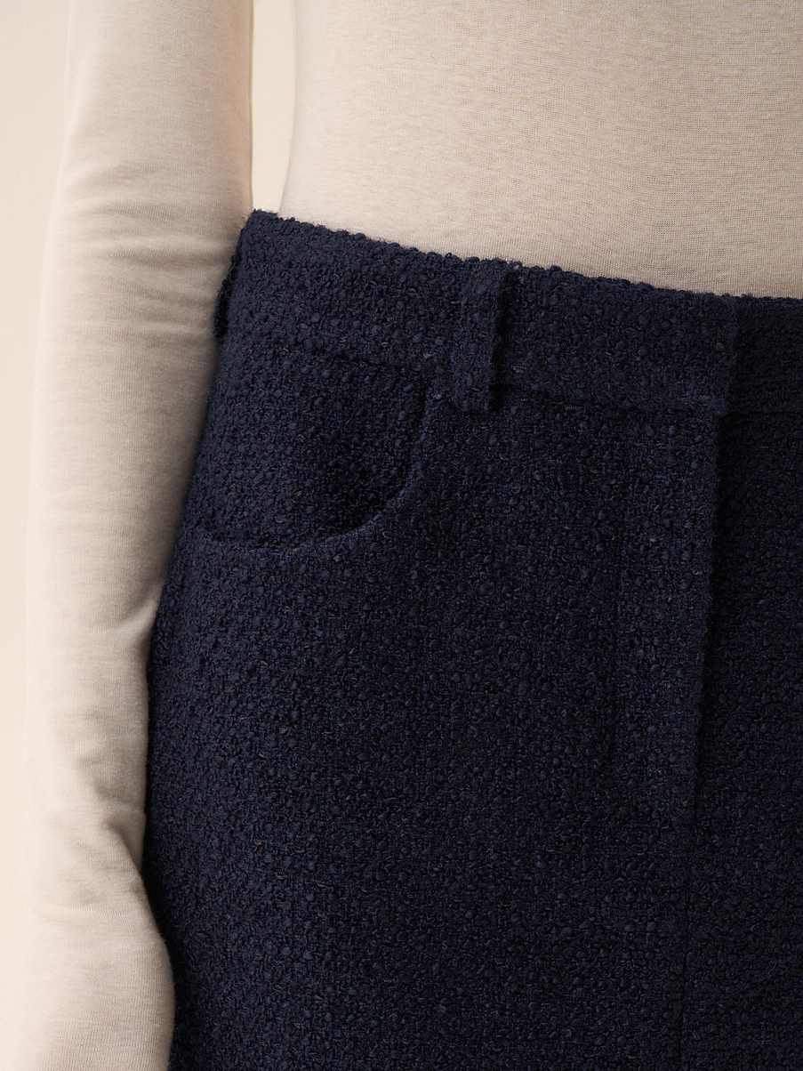 Юбка мини с декоративными карманами из ткани букле