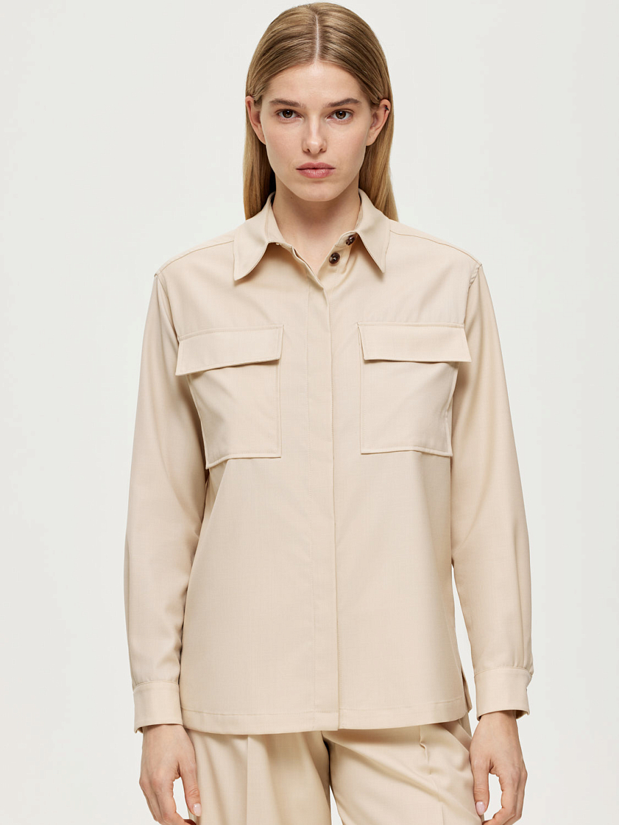 Рубашка с накладными карманами