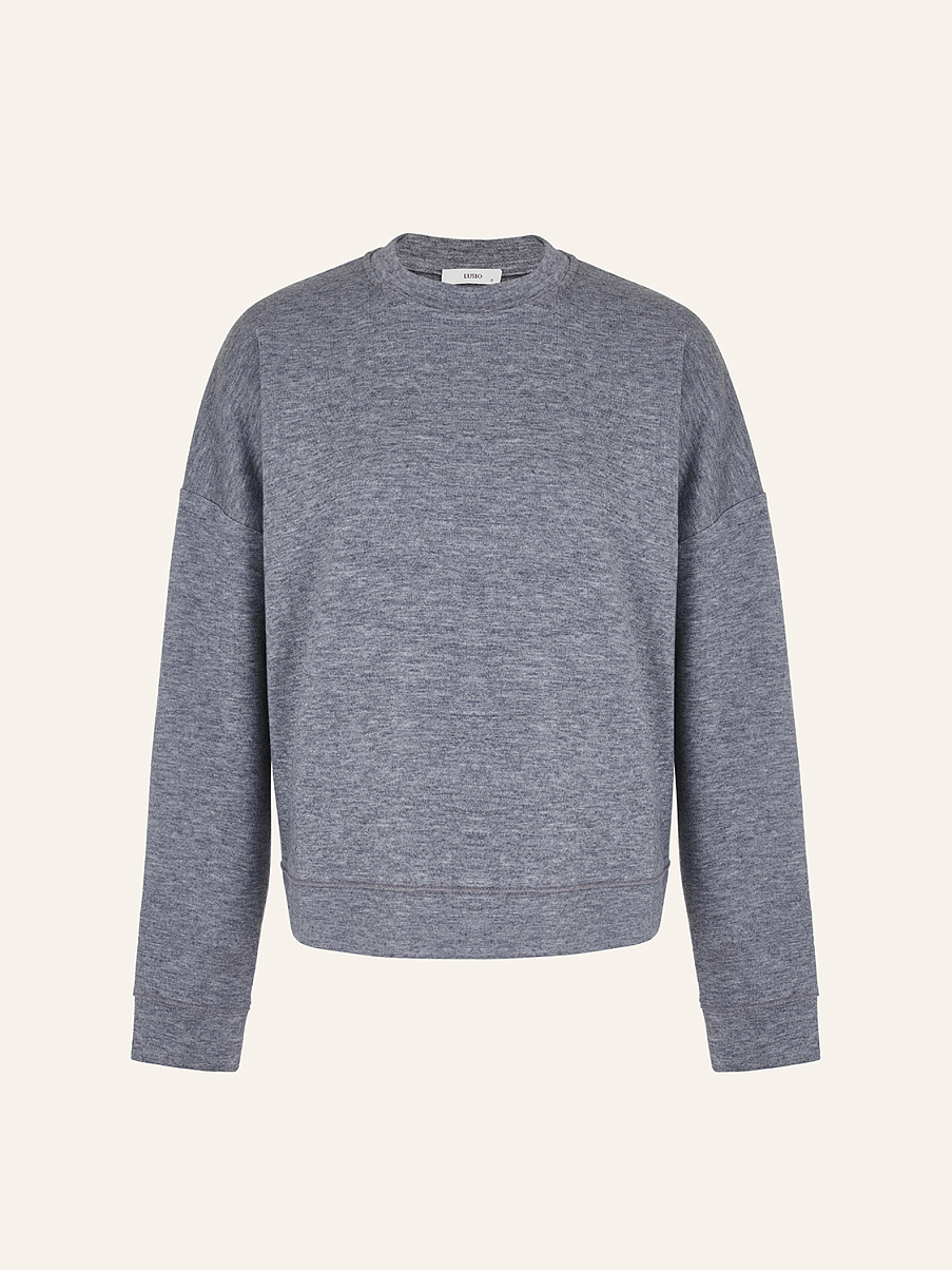 Толстовка свободного кроя