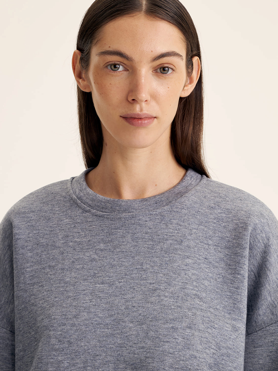 Толстовка свободного кроя