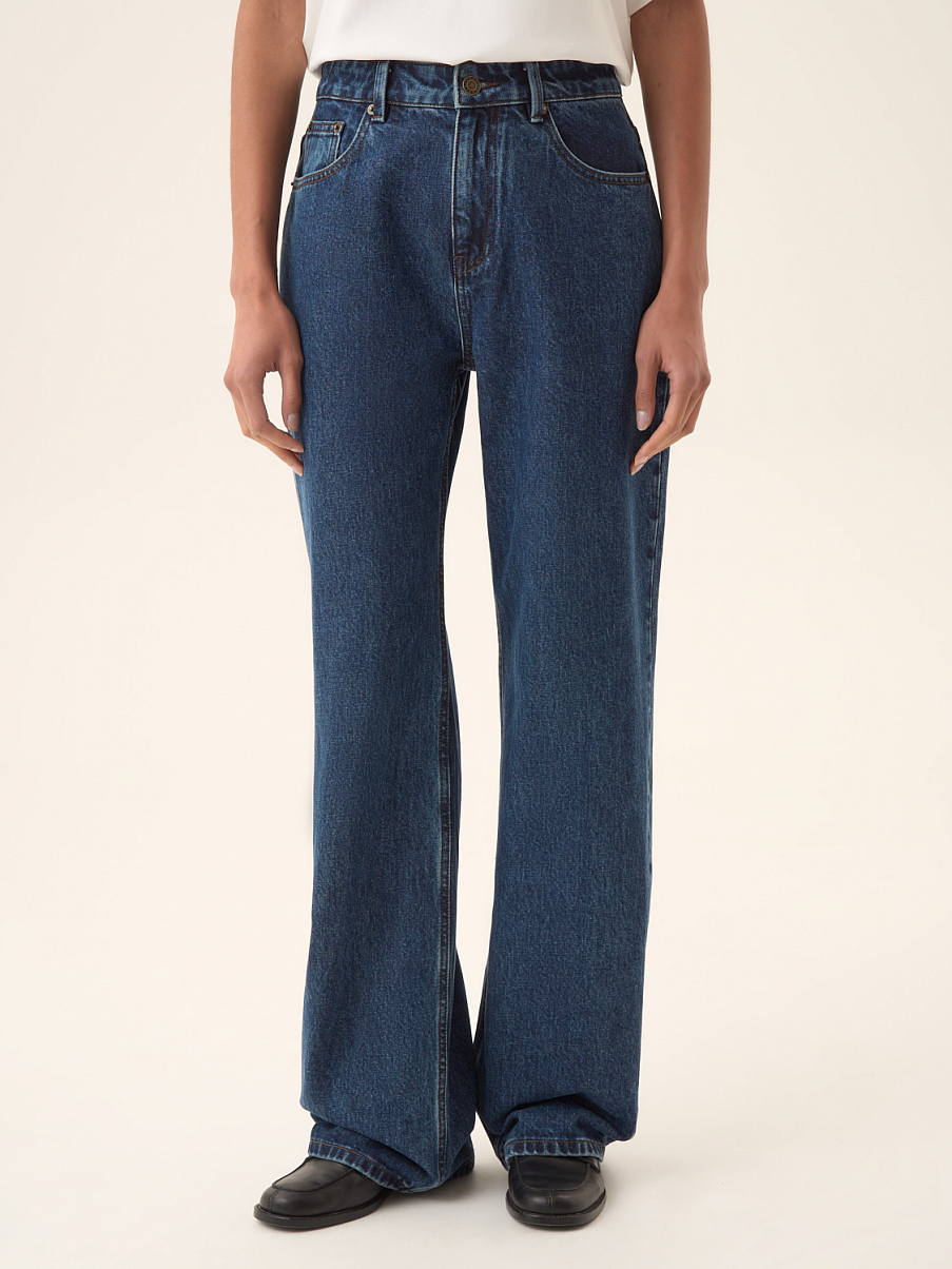 Прямые джинсы со средней посадкой