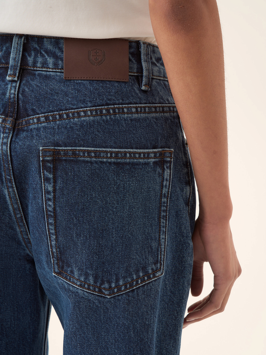 Прямые джинсы со средней посадкой