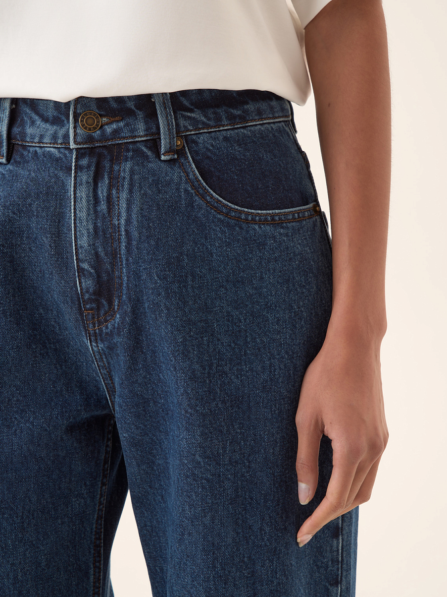 Прямые джинсы со средней посадкой