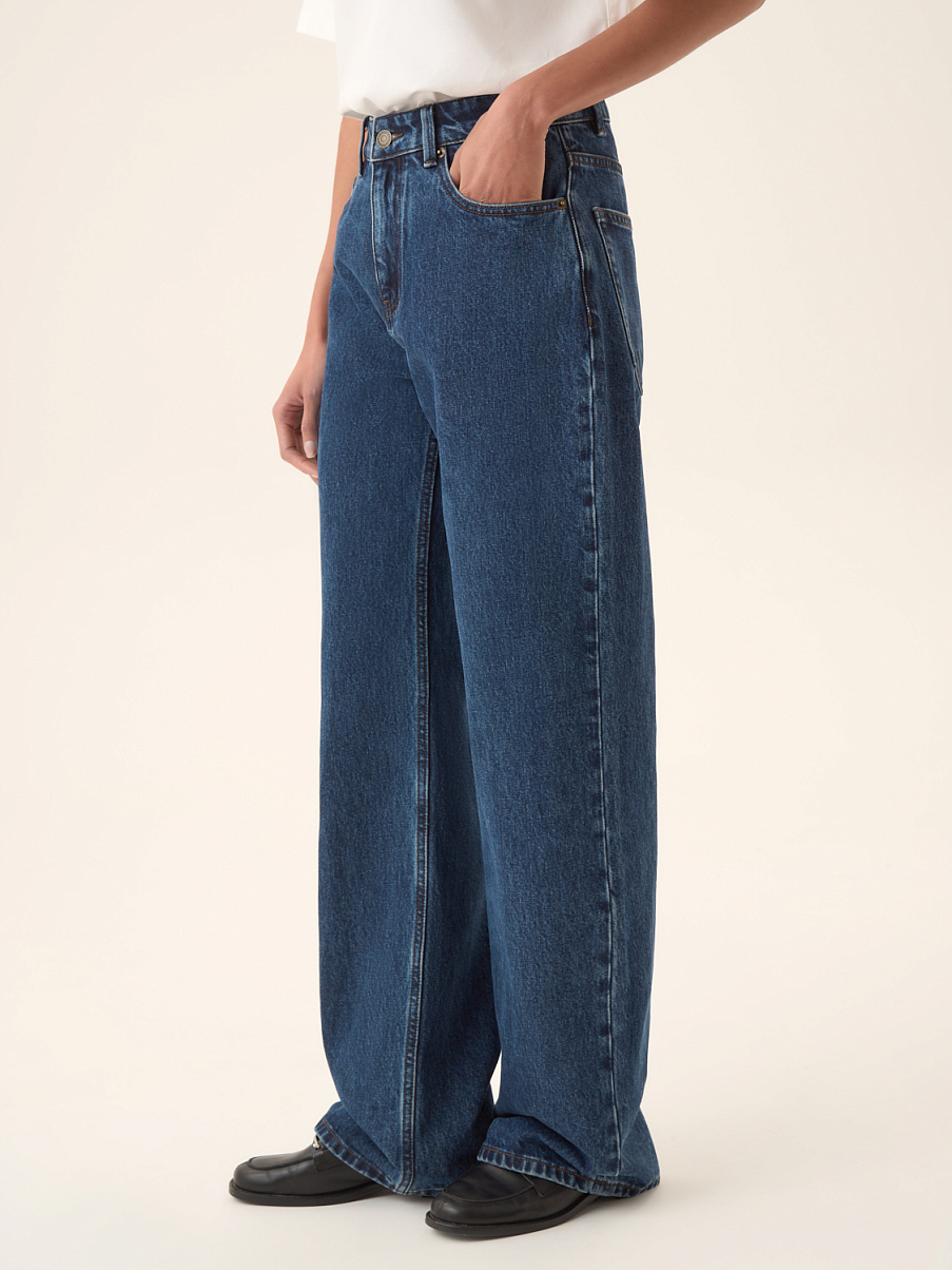 Прямые джинсы со средней посадкой