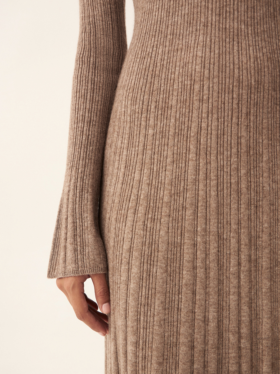 Платье из шерсти мериноса