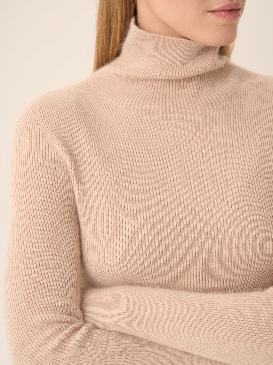 Облегающий джемпер с высоким воротником