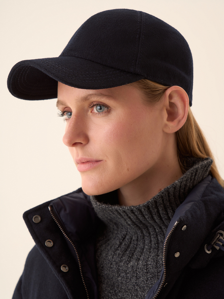 Бейсболка из шерсти