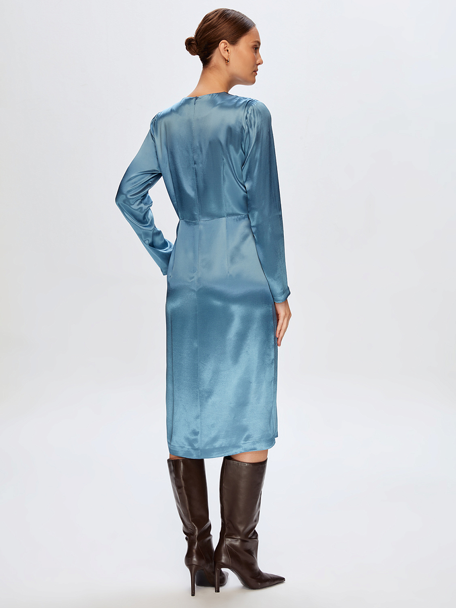 Атласное платье миди на запах