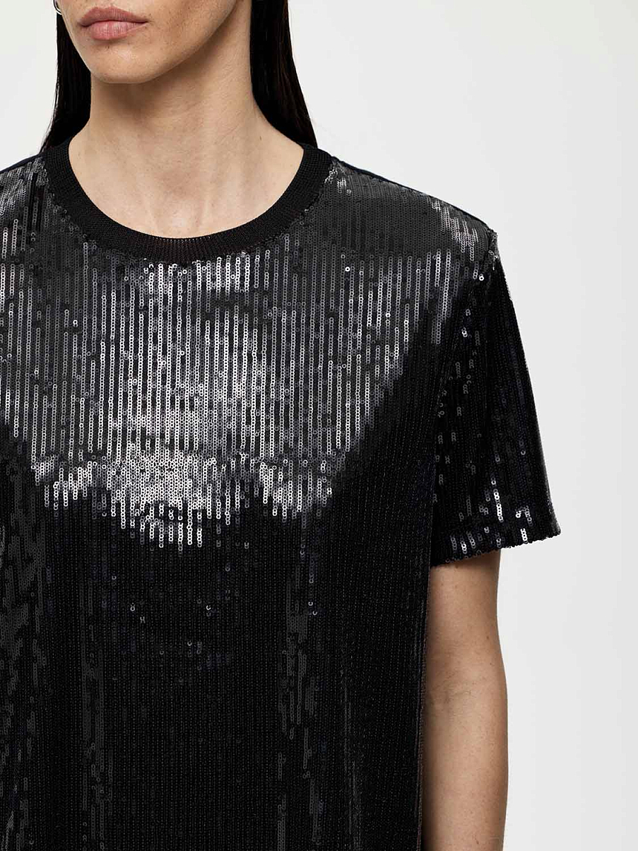 Футболка с пайетками