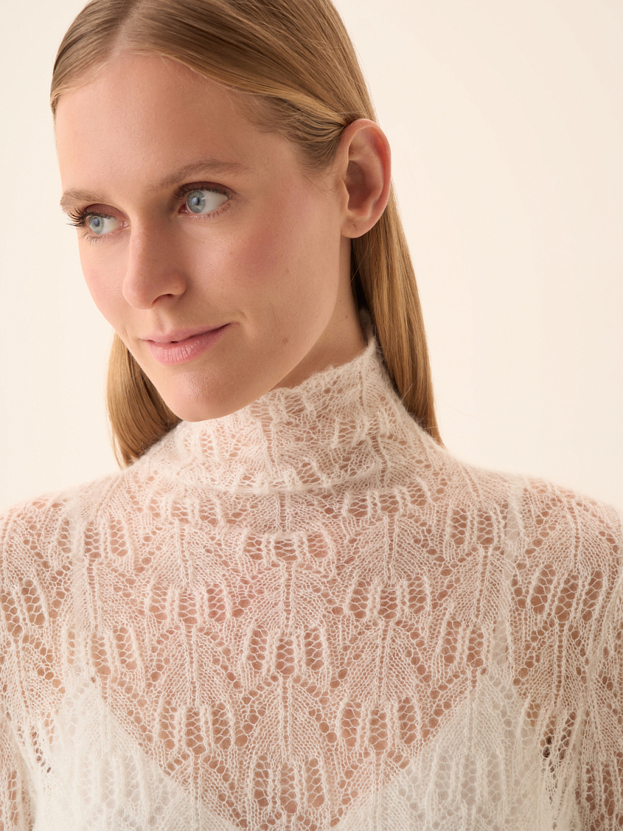 Водолазка с кружевом из шерсти мериноса