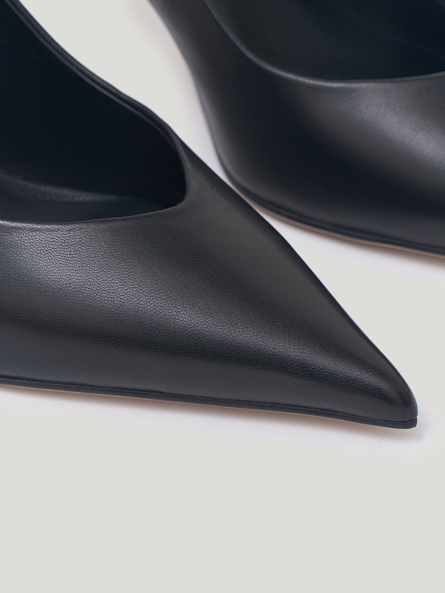 Туфли из кожи