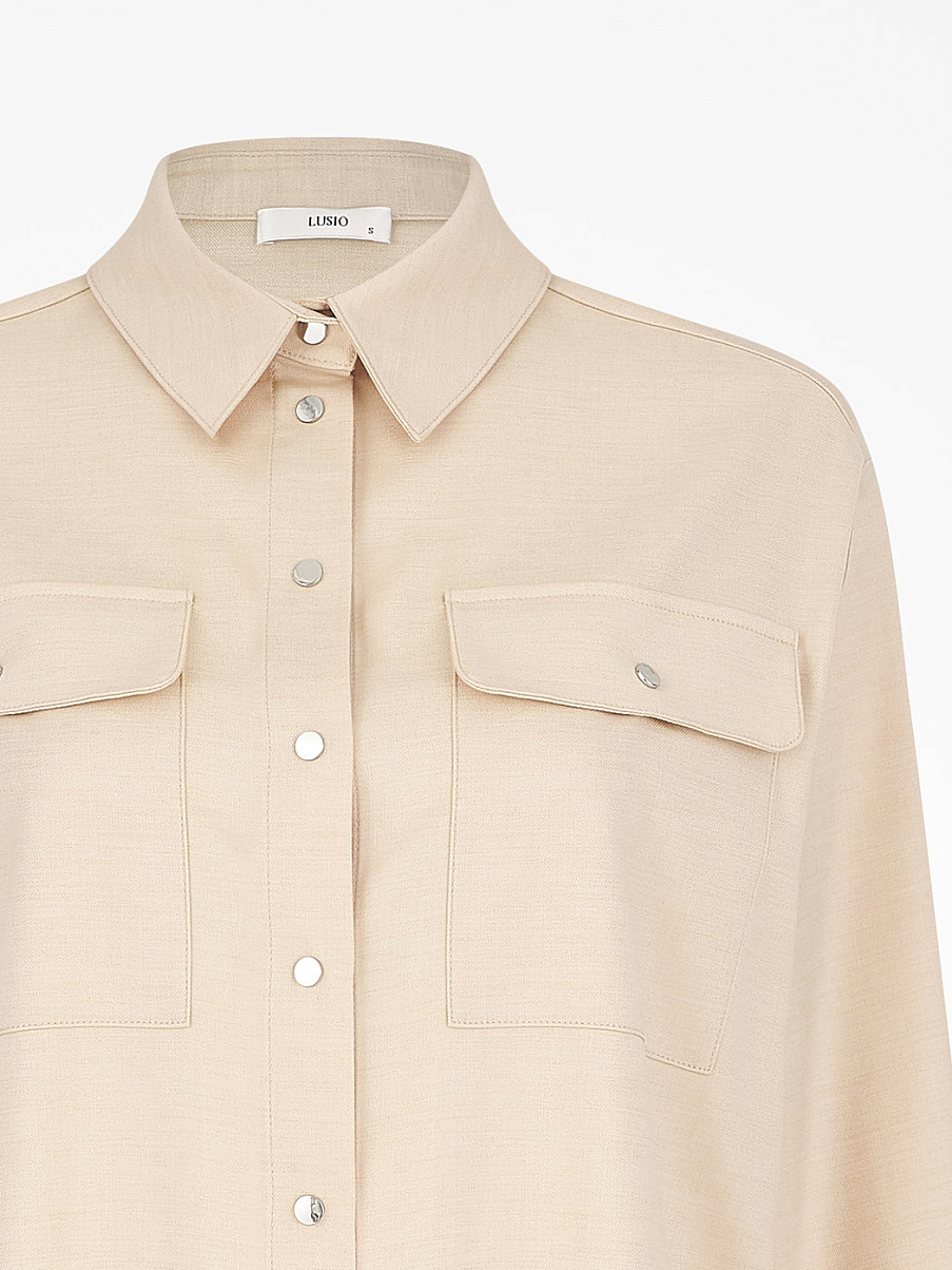 Рубашка свободного кроя с нагрудными карманами
