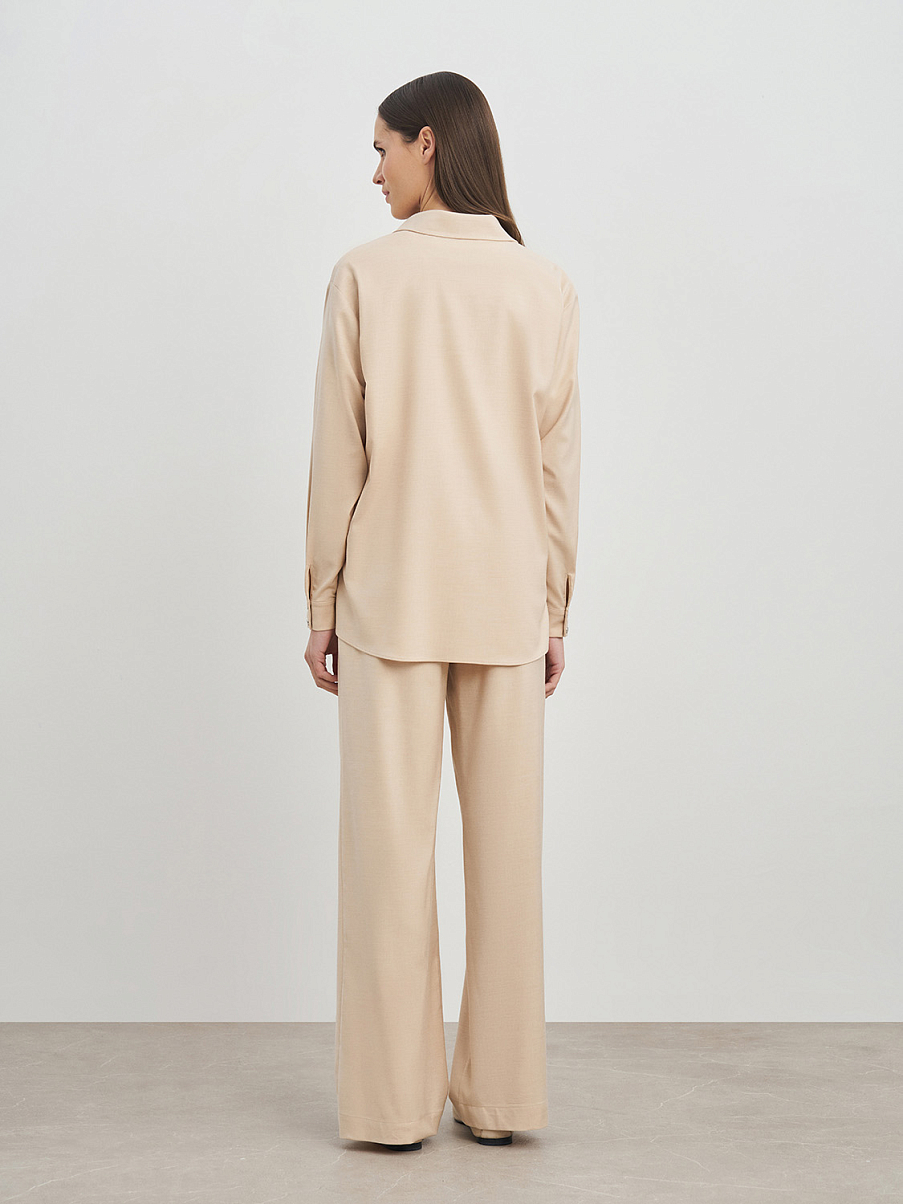 Рубашка свободного кроя с нагрудными карманами