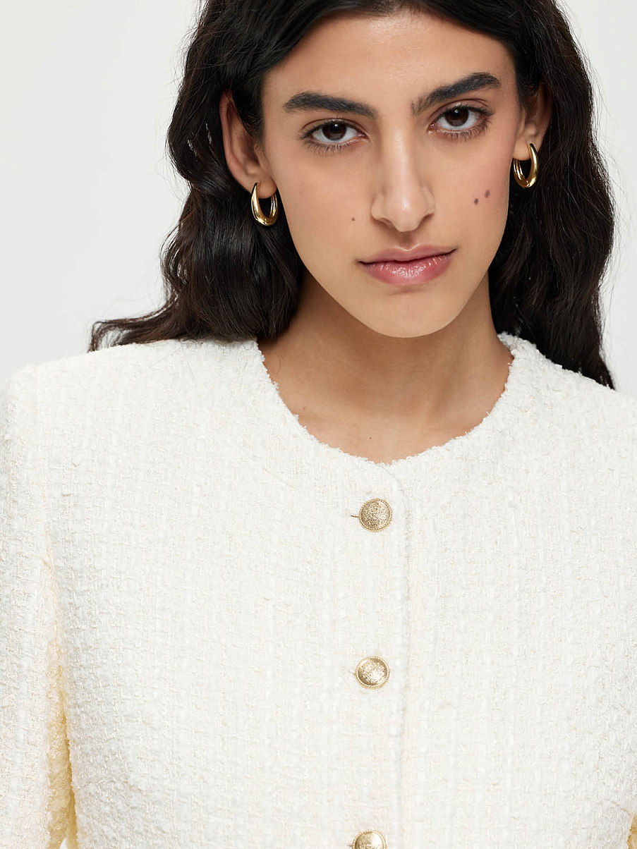 Укороченный фактурный жакет