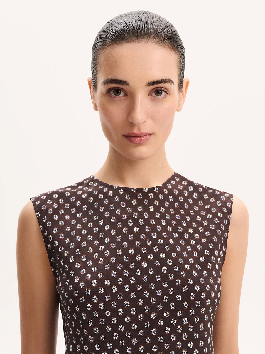 Платье из шелка