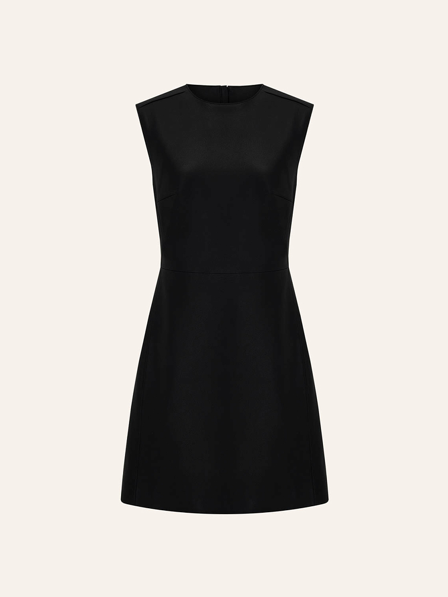 Платье-футляр из натуральной кожи