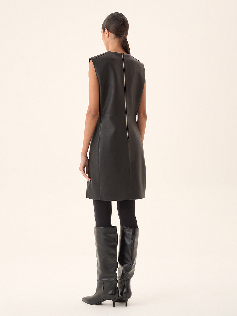 Платье-футляр из натуральной кожи