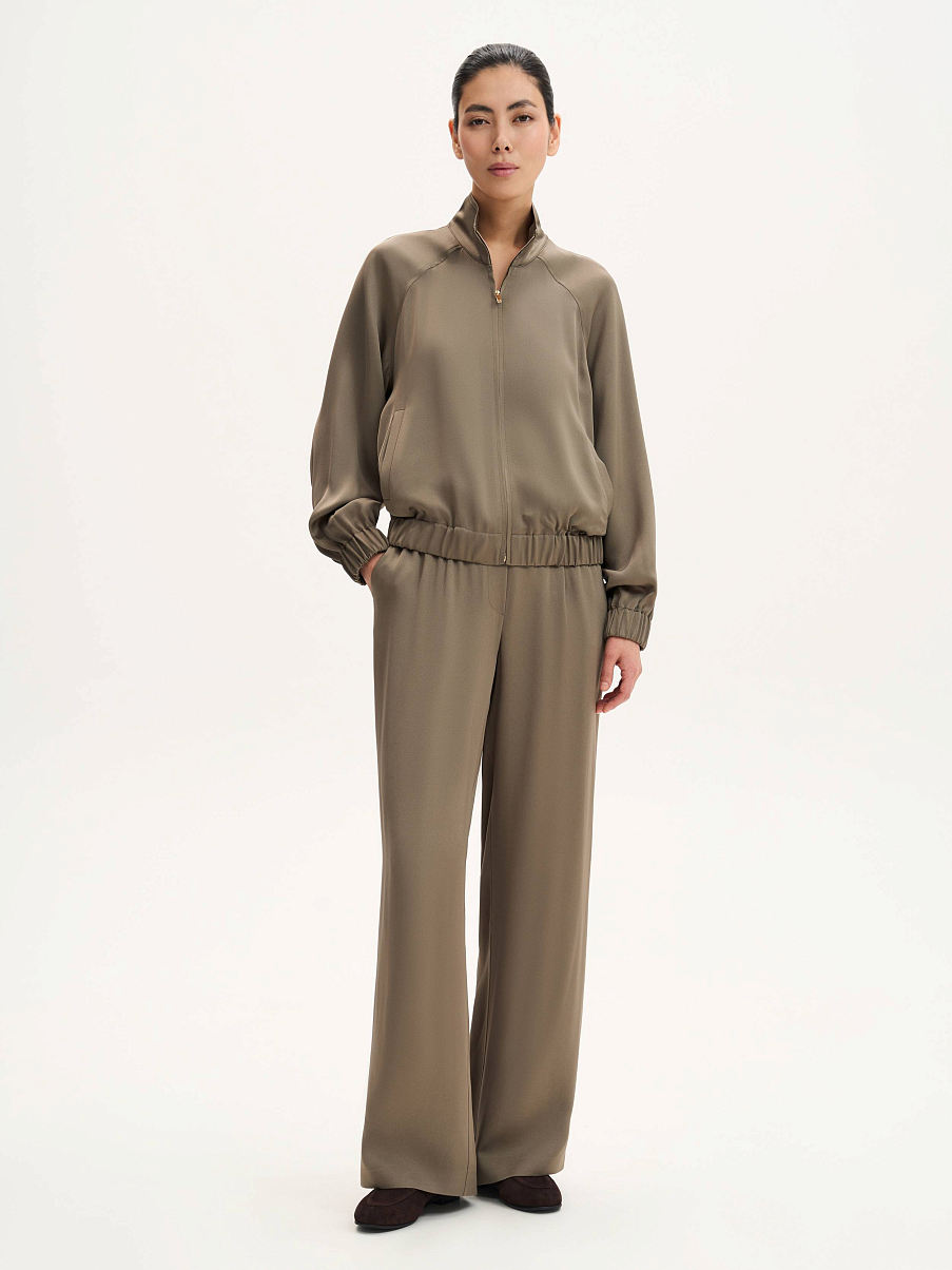 Бомбер с воротником