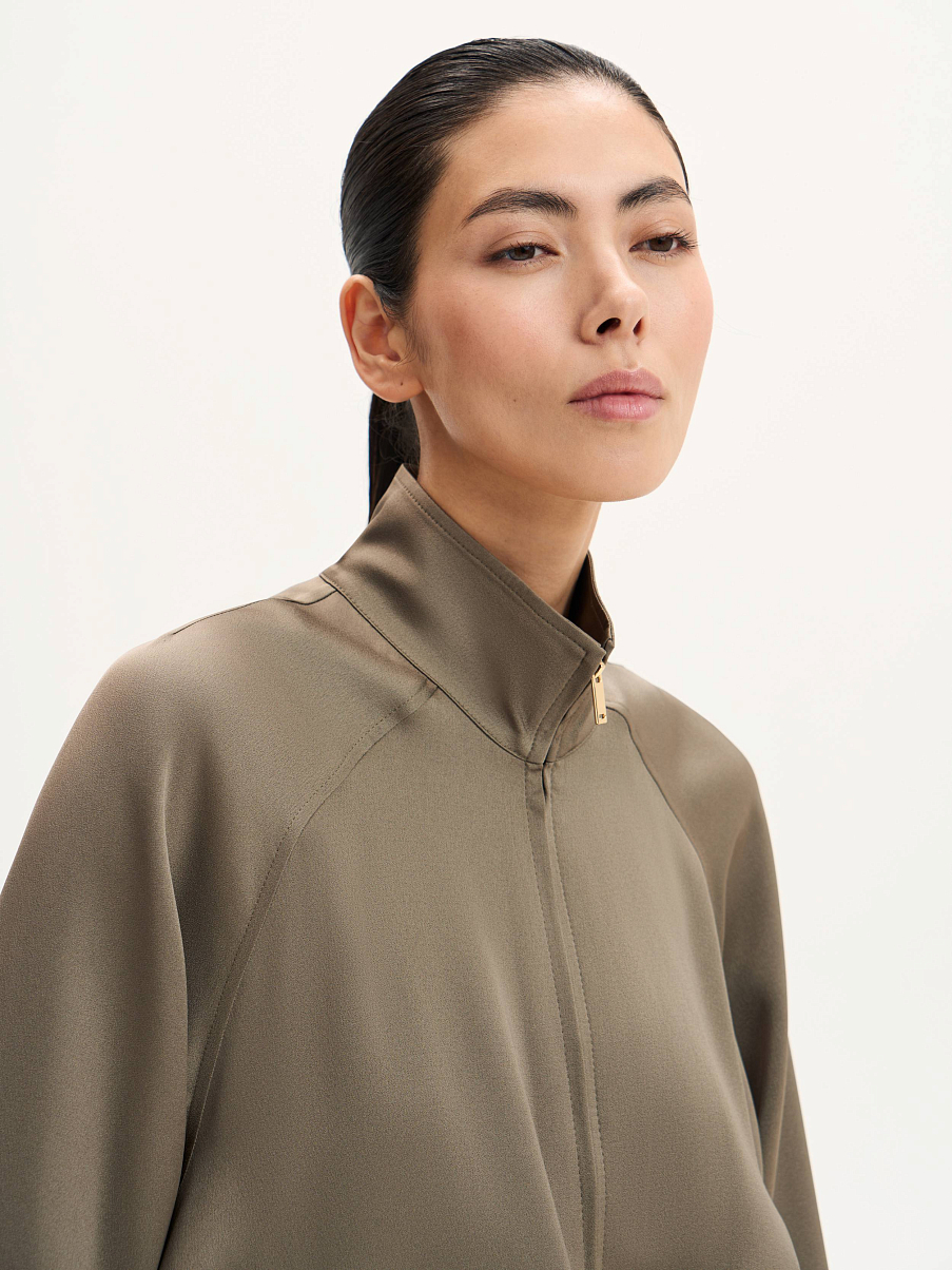 Бомбер с воротником