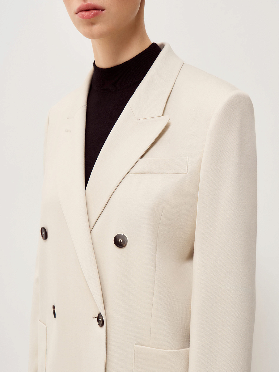 Жакет двубортный