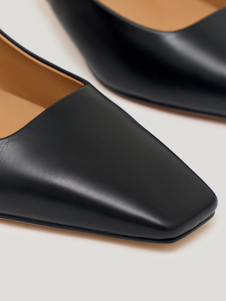 Туфли из кожи