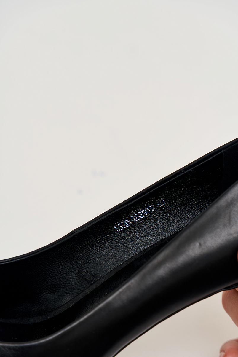 Туфли из кожи