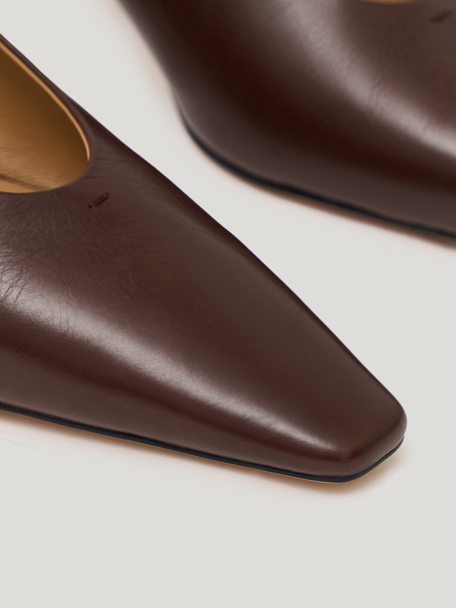 Босоножки из кожи