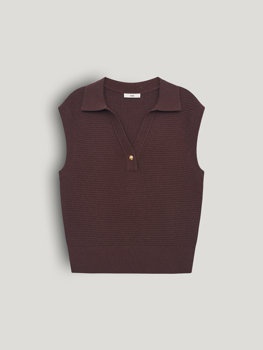 Жилетка трикотажная с воротником