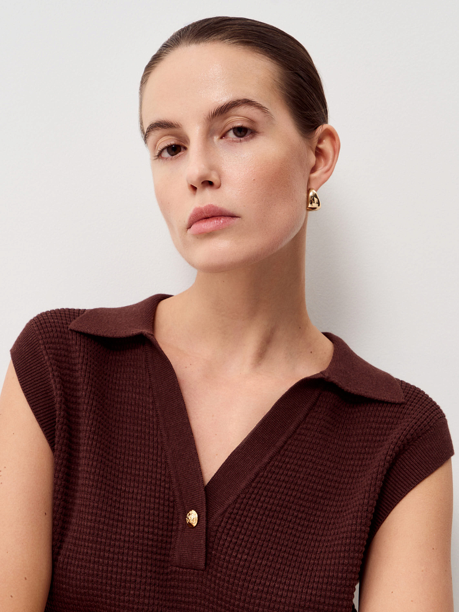 Жилетка трикотажная с воротником