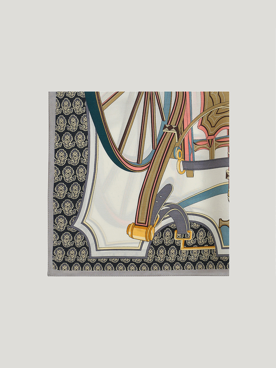 Платок из шелка