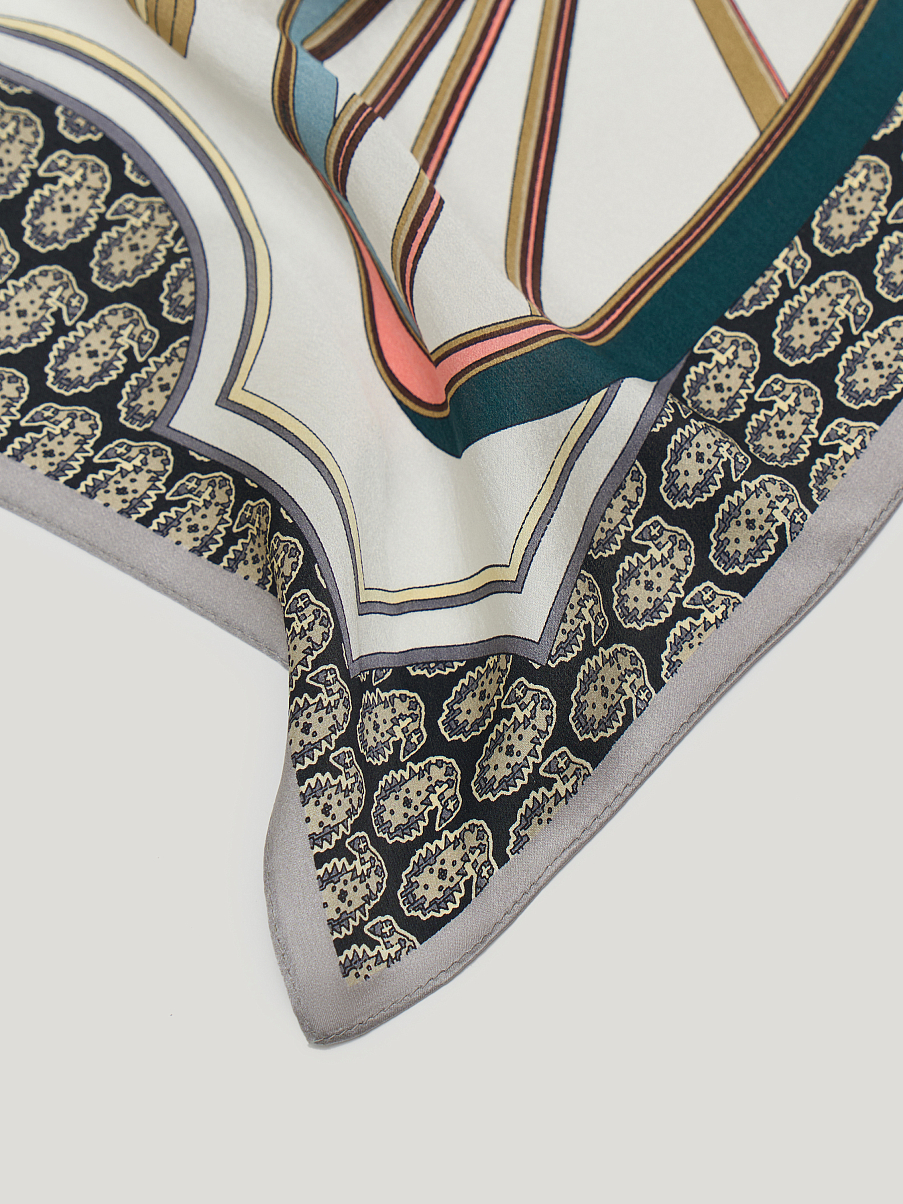 Платок из шелка