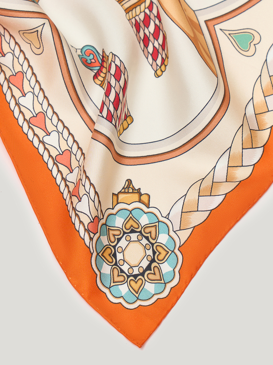 Платок из шелка