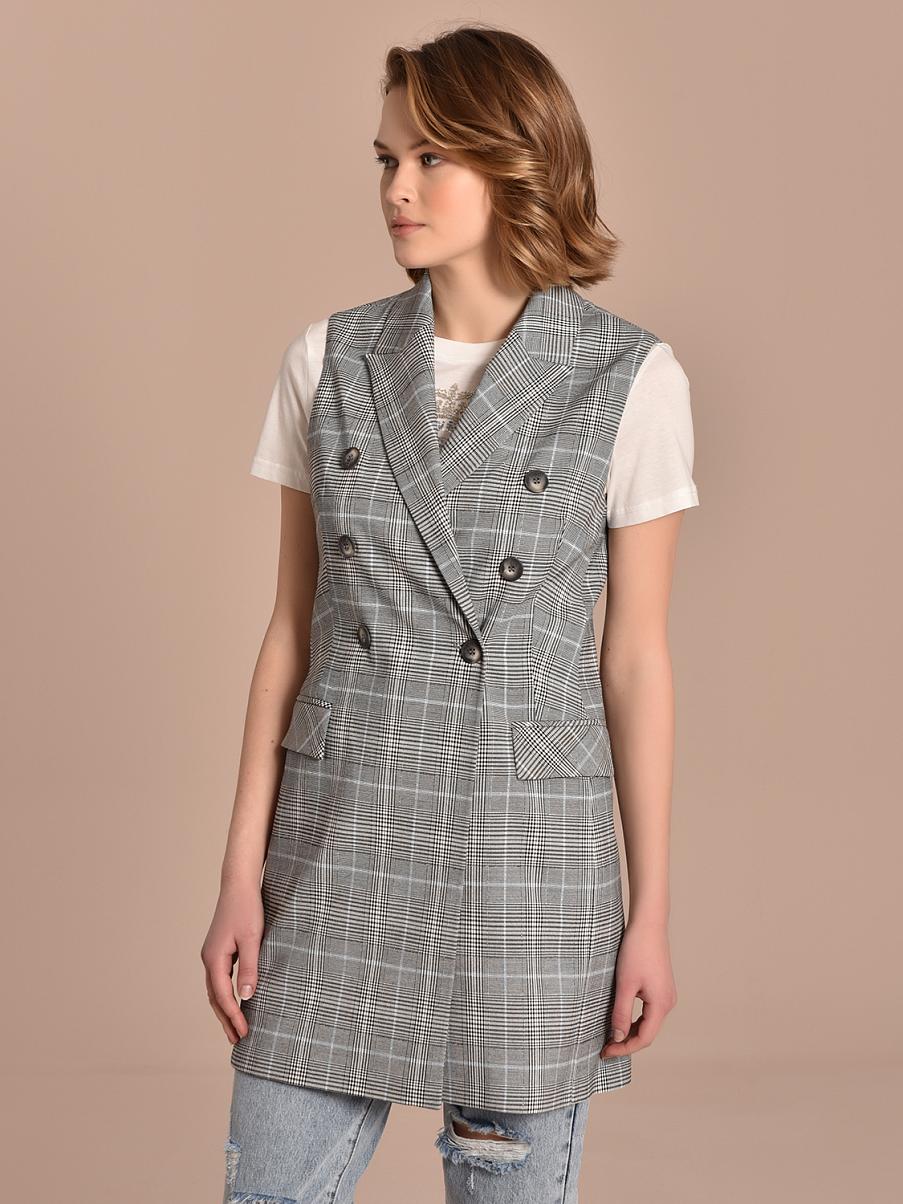 Жилетка двубортная