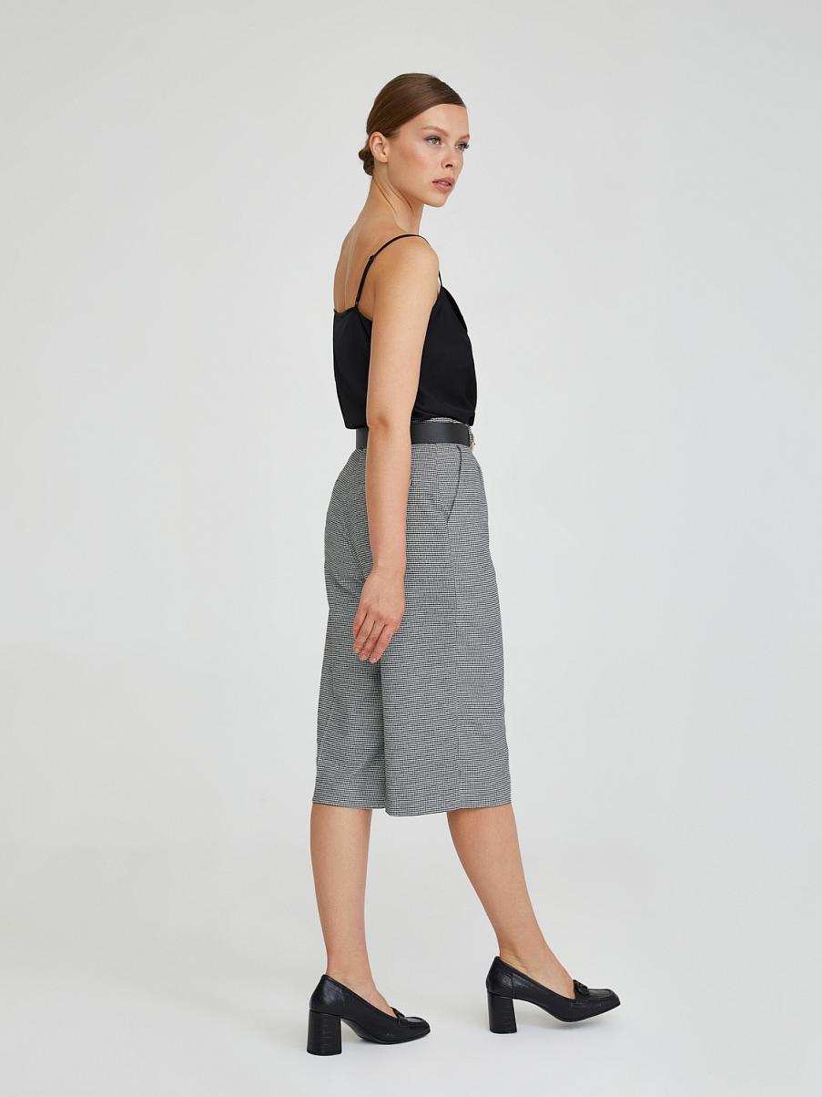 Шорты-бермуды с узором в мелкую клетку