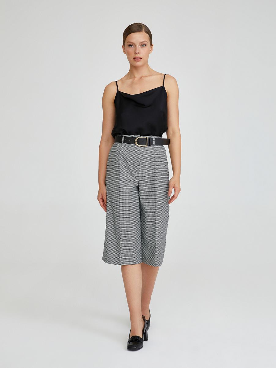 Шорты-бермуды с узором в мелкую клетку