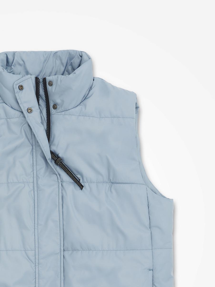 Утепленная жилетка оверсайз