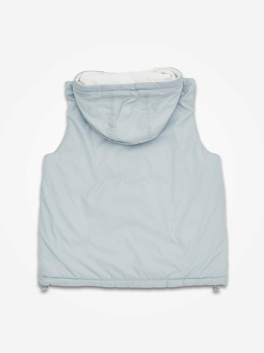 Двусторонняя жилетка с капюшоном