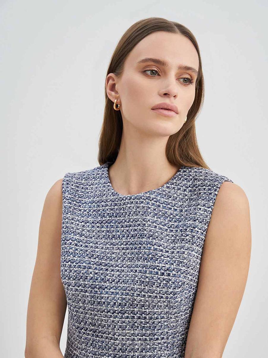 Твидовое платье-футляр длины мини