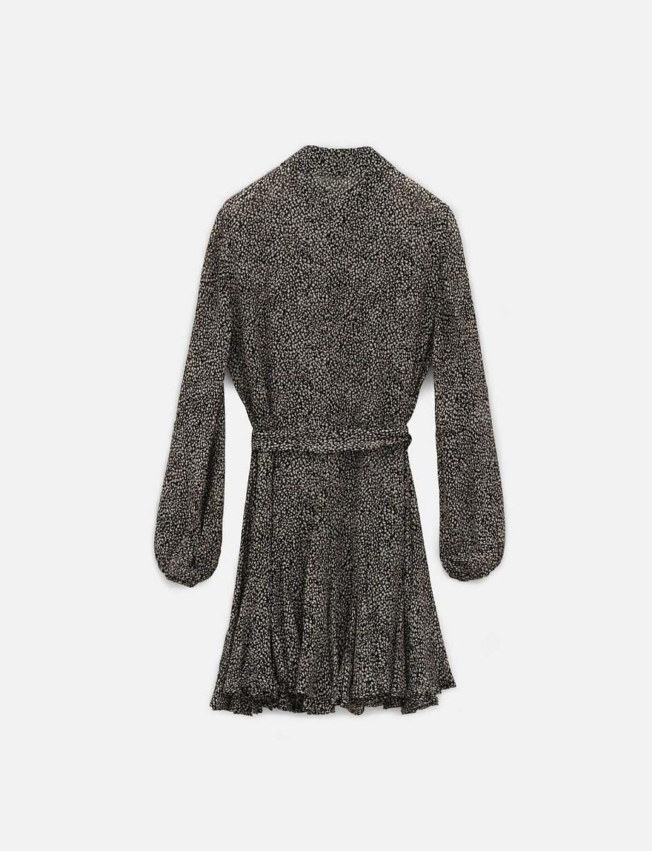 Платье мини с длинными рукавами и оборками