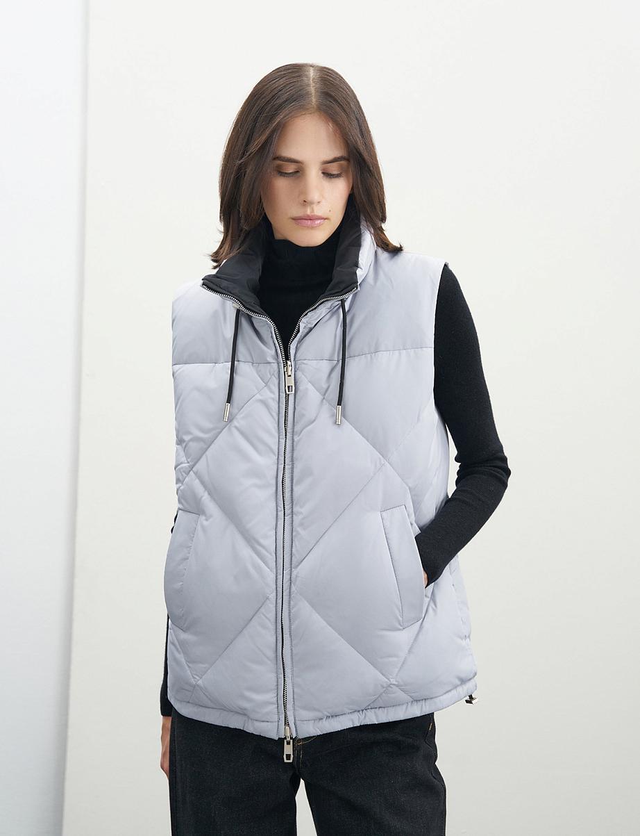 Двусторонняя жилетка с пухом и пером утки