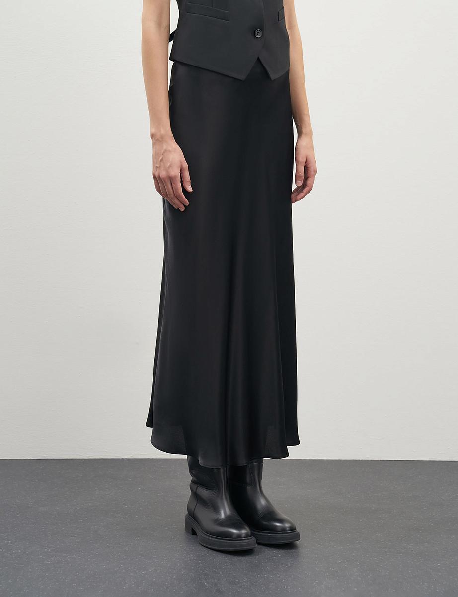 Атласная юбка миди