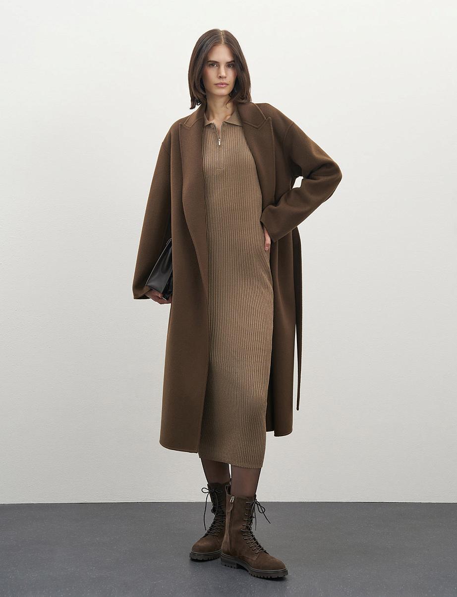 Облегающее трикотажное платье миди