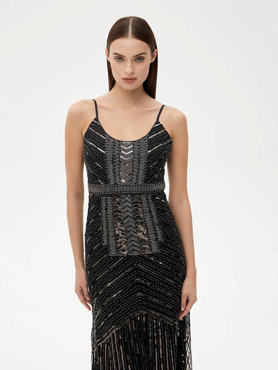 Платье макси с открытой спиной расшитое пайетками