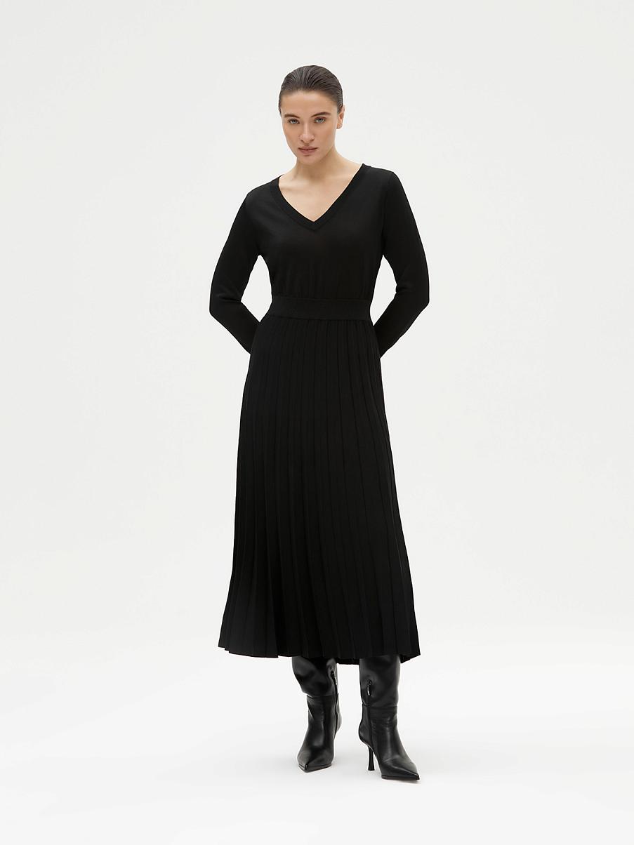 Трикотажное платье с юбкой-плиссе и люрексом