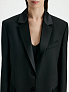 Однобортный жакет с акцентным воротником