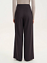 Брюки свободного кроя со стрелками
