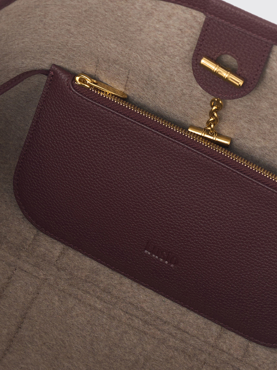 Сумка из кожи