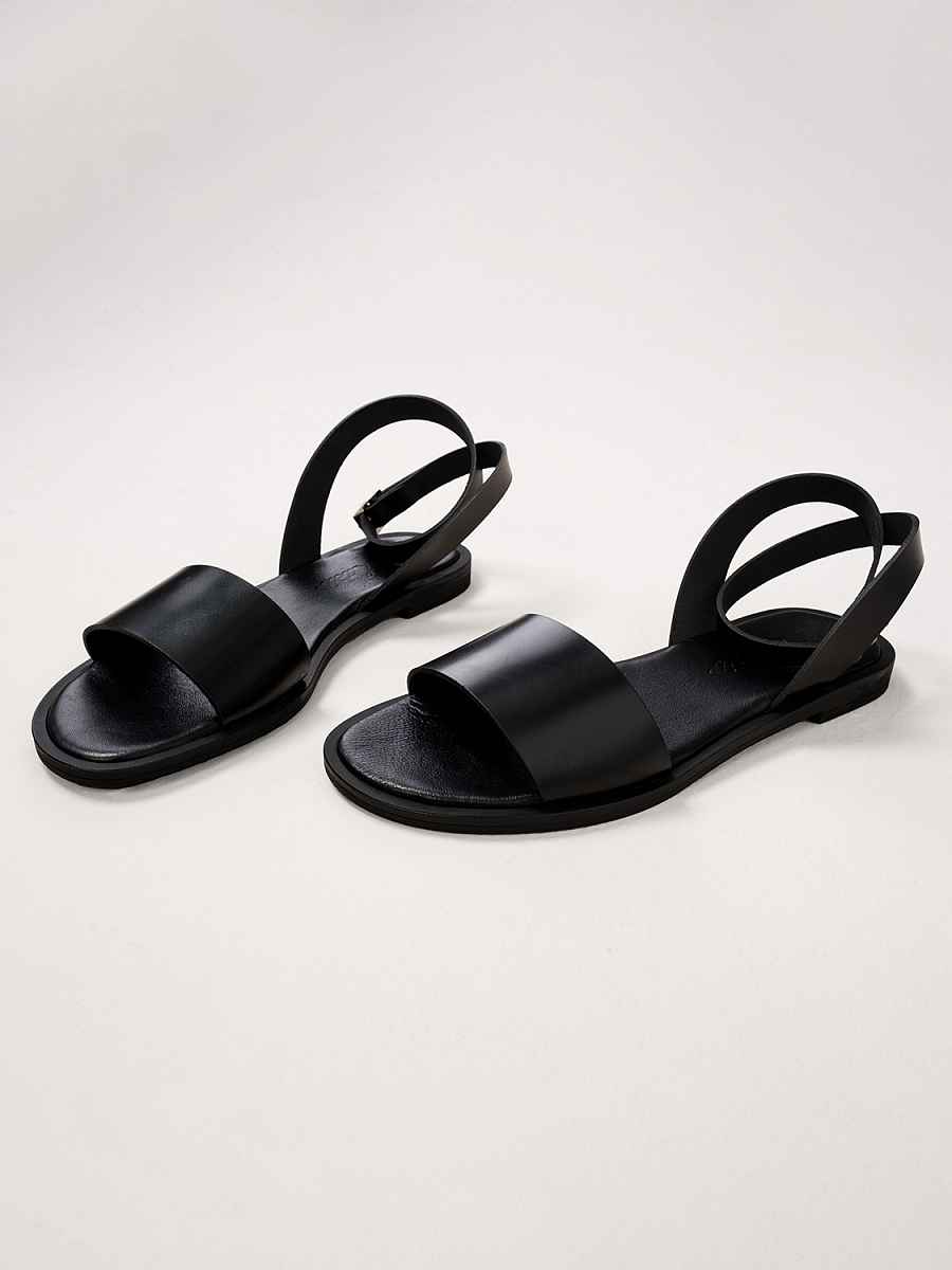 LSTF-632001 Sandals